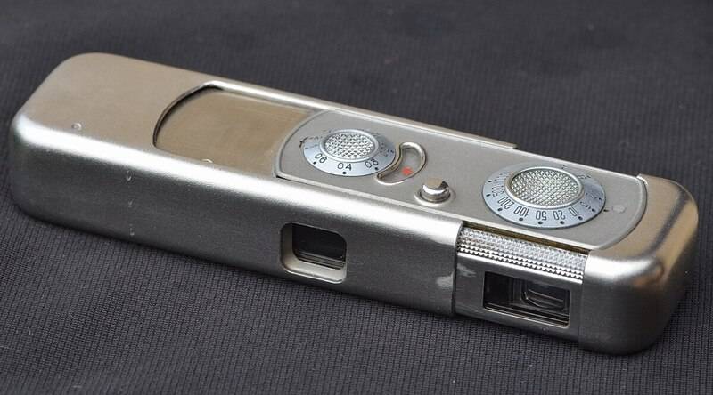 00px-Minox_Riga_with_Minostigmat_3%2C5_F%3D15_lens.jpg