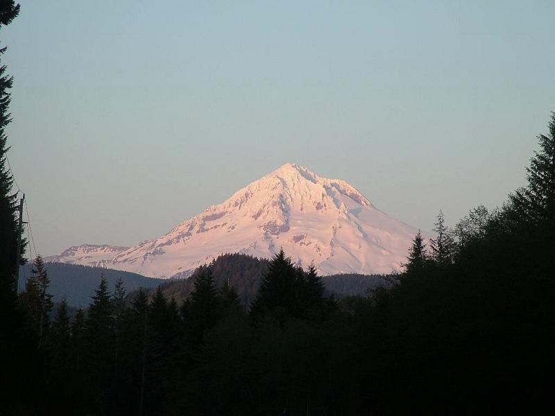 060502%20(3300)%20Mt%20Hood%20frm%20Hwy26%20ORa.jpg