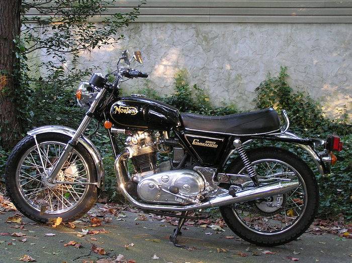 1280px-1973_Norton_850.JPG