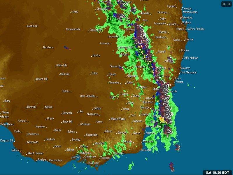 181020 1830EST NSW Radar and lightning.jpg