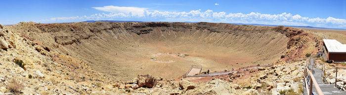 1920px-Meteor_Crater_Panorama_near_Winslow%2C_Arizona%2C_2012_07_11.jpg