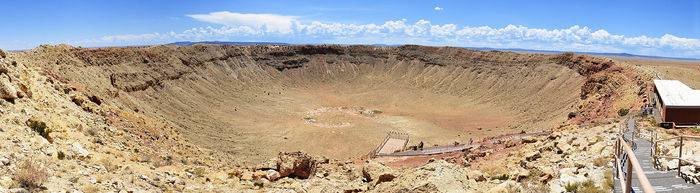 1920px-Meteor_Crater_Panorama_near_Winslow%2C_Arizona%2C_2012_07_11.jpg