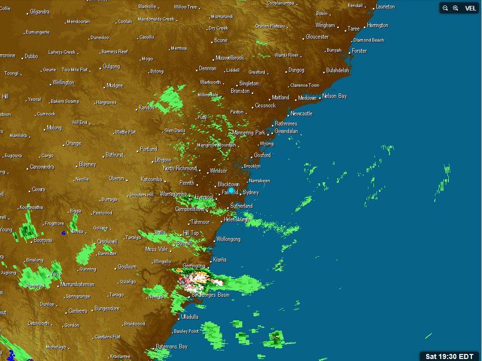 200104 1830AEST Bushfire smoke-lightning radar.jpg