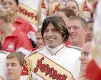 2002230327.jpg