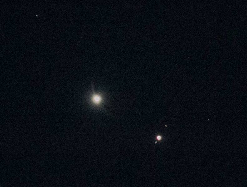 20150701 venus-jupiter.jpg