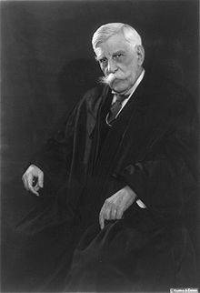 220px-Oliver_Wendell_Holmes_Jr_circa_1930.jpg
