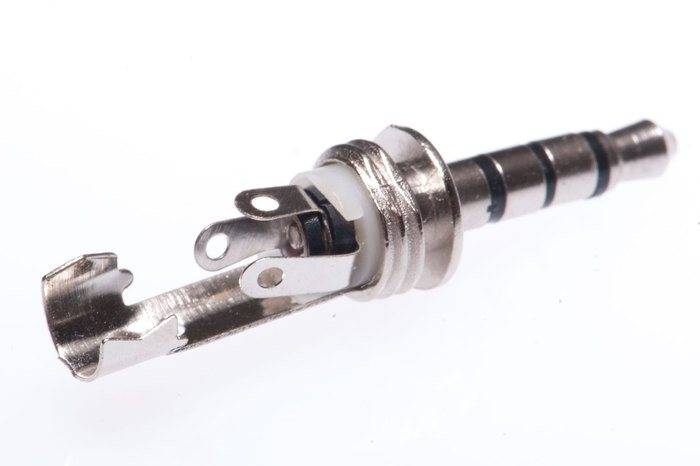 3.5mm-TRRS-Connector-Rear.jpg