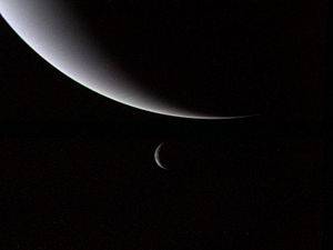 300px-Voyager_2_Neptune_and_Triton.jpg