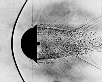 330px-Bowshock_example_-_blunt_body.jpg