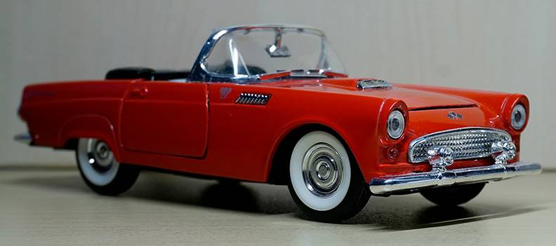 4 - Ford Thunderbird (1955).jpg
