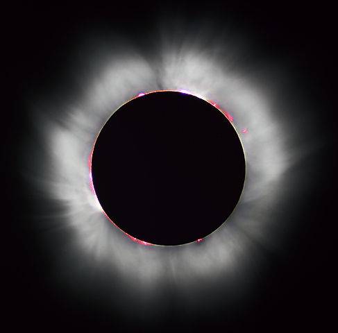 487px-Solar_eclipse_1999_4_NR.jpg