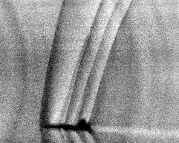 599px-Schlieren_photograph_of_T-38_shock_waves.jpg