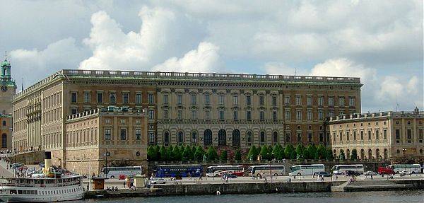 600px-Royal-Palace-Stockholm.jpg