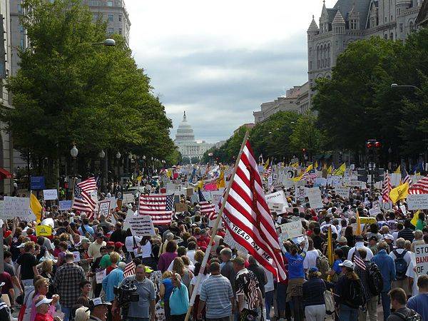 600px-TeaPartyByFreedomFan.JPG