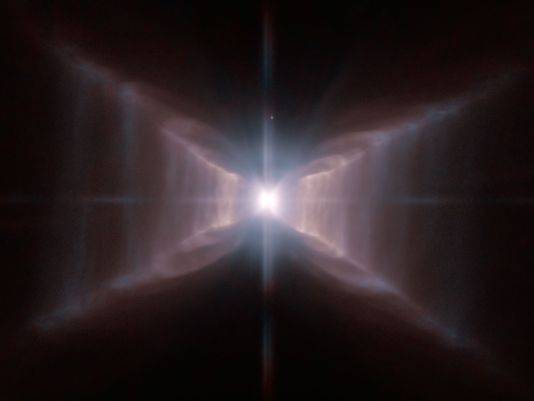 635957181524590865-hubble-friday-04082016.jpg