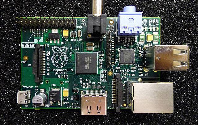 640px-Raspberry_Pi_Beta_Board.jpg