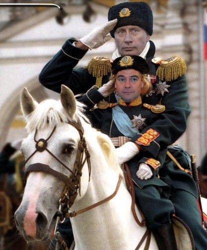 72855468_1301558953_putinmedvedev.jpg