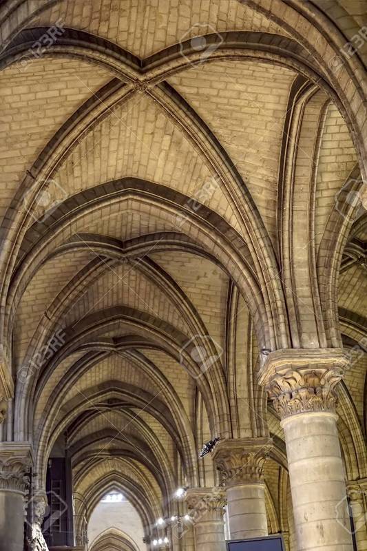 783901-notre-dame-de-paris-interior-ceiling-arches.jpg