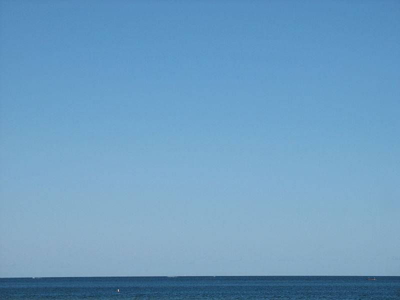 800px-Water_horizon.jpg