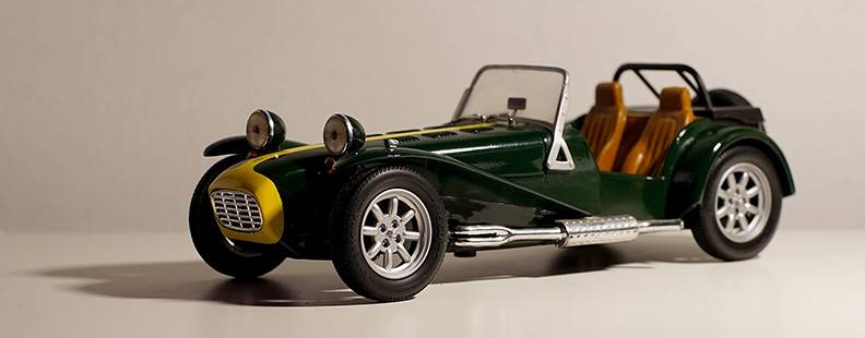 9 - Lotus Super 7 (1957-1973).jpg