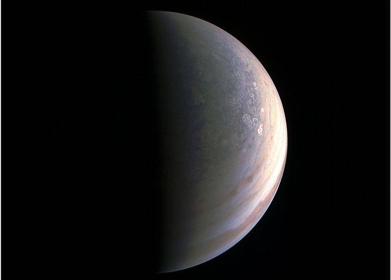 _91010466_pia21030_main_2_north_polar_full-disk_a.png