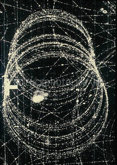 A1320009-Electron_and_positron_spiralling_tracks-SPL.jpg