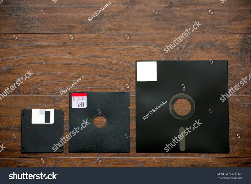 ard-for-an-old-ibm-computer-a-comparison-708937324.webp