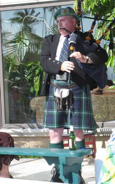 bagpiper.jpg