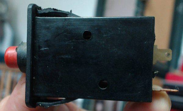 batt-charger-absaar-fuse.jpg