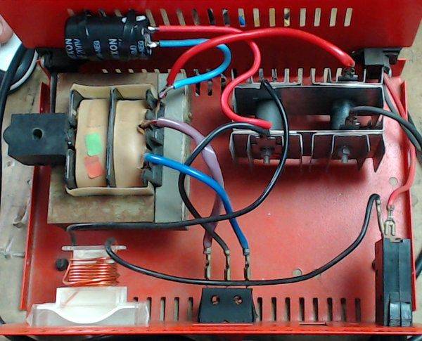 battcharger-internal-capacitor.jpg