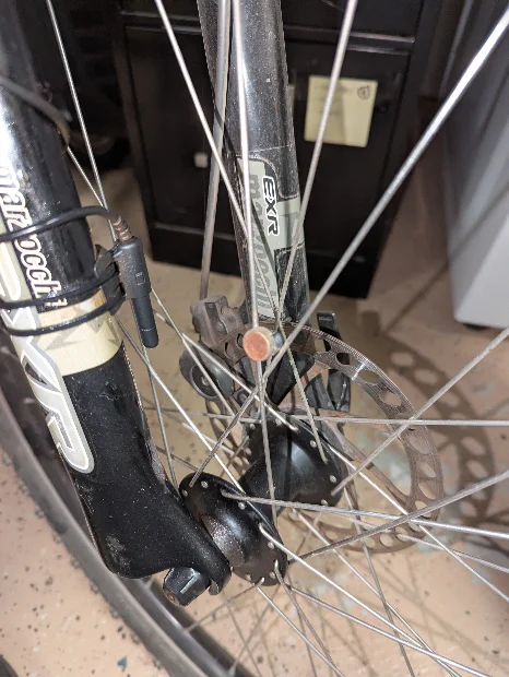Blue MTB speedometer sensor and magnet.webp