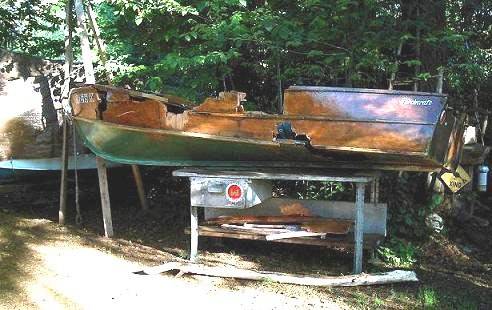 brokeboat.jpg