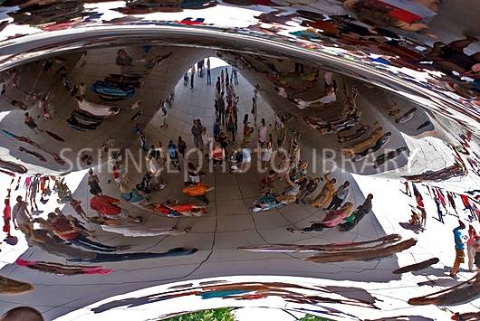 C0098983-Cloud_Gate_sculpture_in_Chicago-SPL.jpg