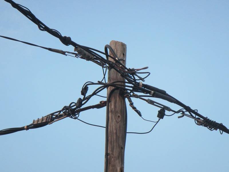 cables_in_the_sky.jpg