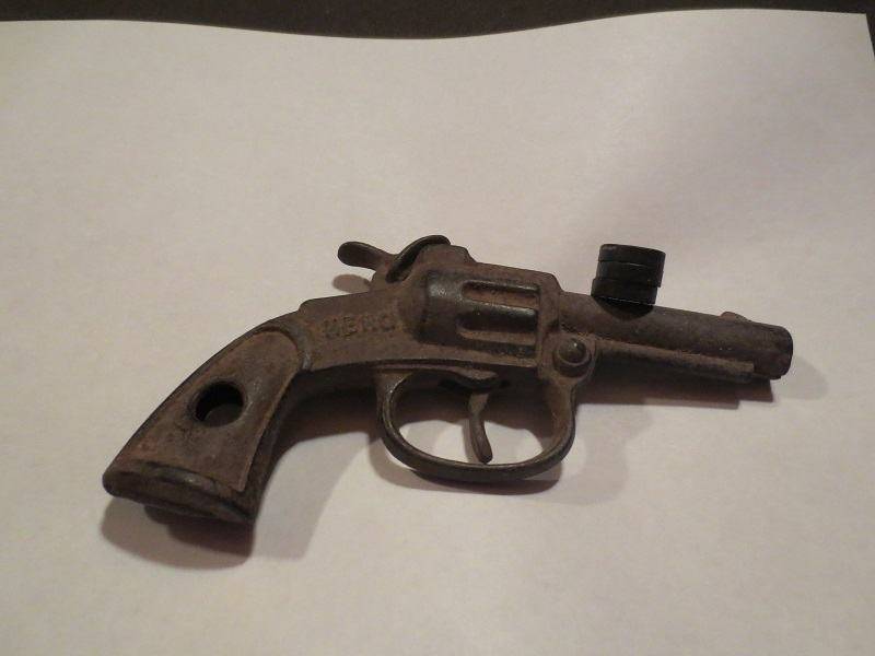 cap gun-2.jpg