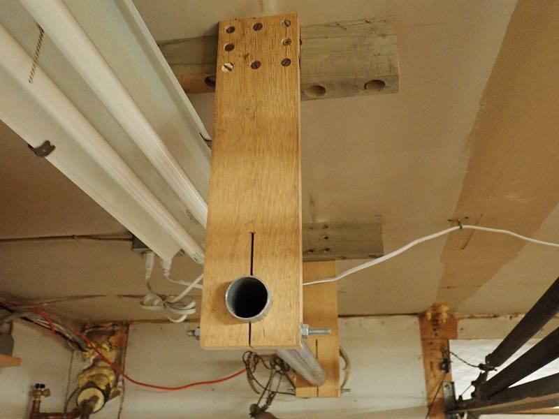 Chinning bar.jpg