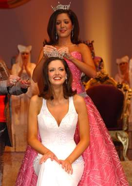 DeidrebeingCrownedMissAlabama.jpg