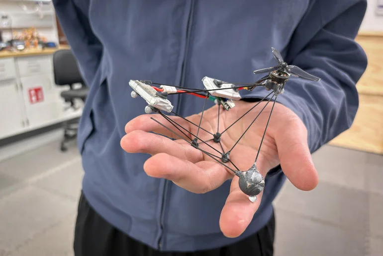 drone1540__ScaleMaxWidthWzc3MF0.webp