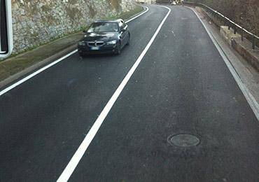 e_I_Traffic_line_marking_road_striping_paint_white.jpg