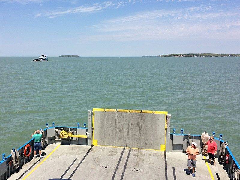 ferry2.jpg