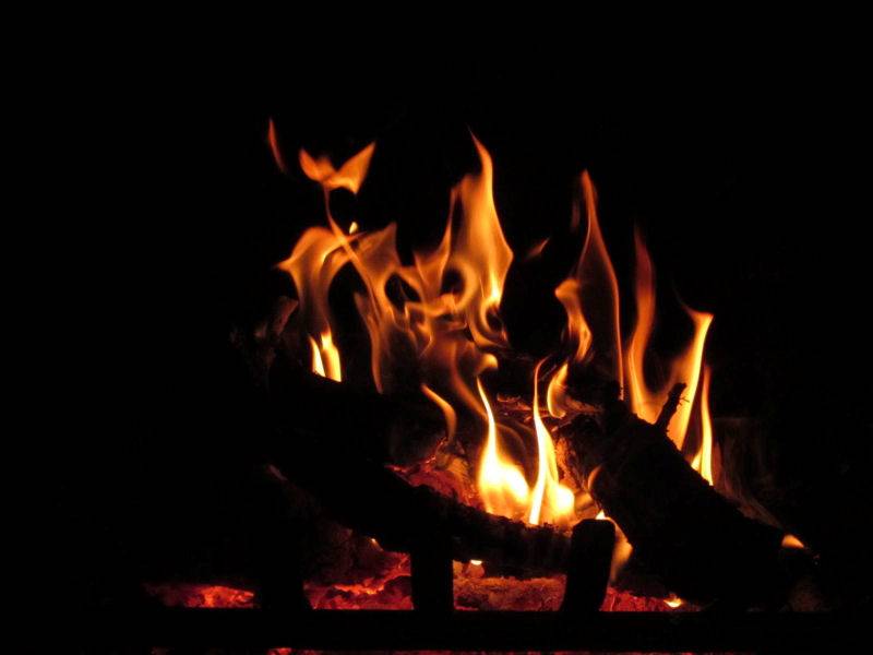 flames2.jpg