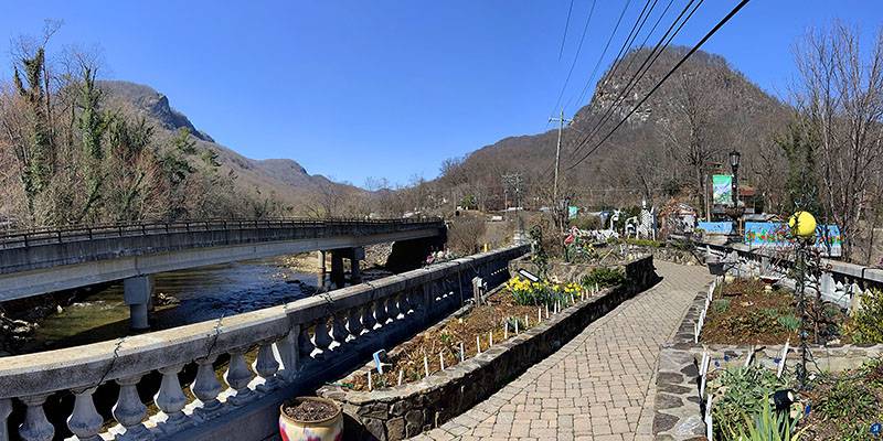 flowerbridge-small.jpg