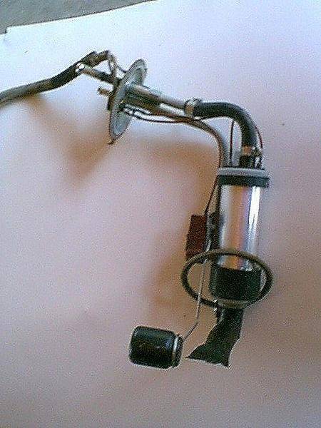 Fuel_Pump_out_of_tank.JPG