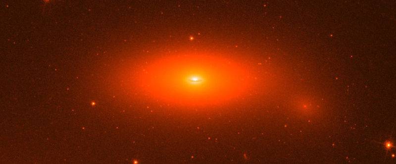 galaxy-ngc-1277-giant-black-hole.jpg