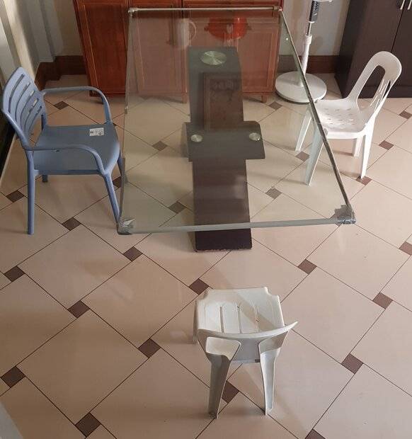glass table.jpg