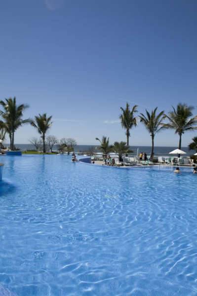 HoneymoonPool.jpg
