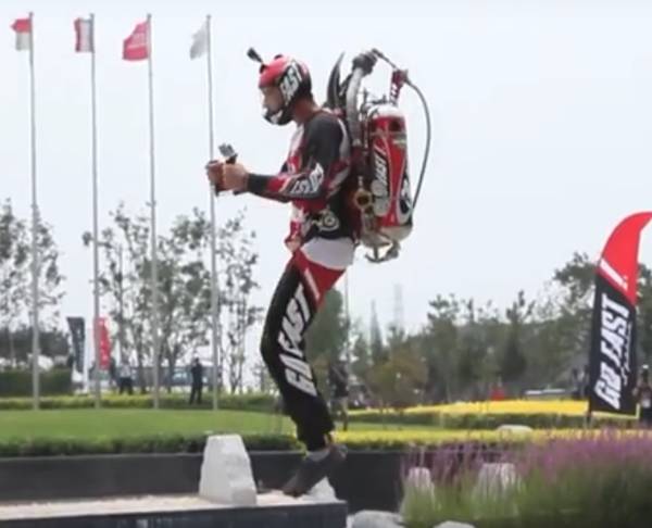 Human-test-flight-of-a-jetpack-in-Bejing-China.jpg