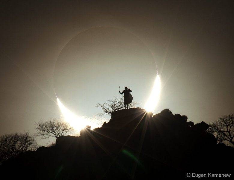 HybridSolarEclipse_Kamenew_960.jpg