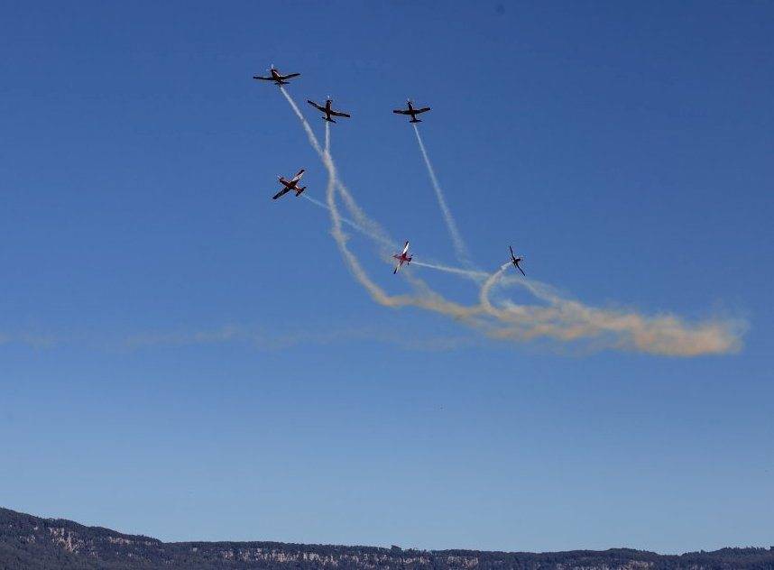 IMG_1325sm Pilatus PC-9.jpg