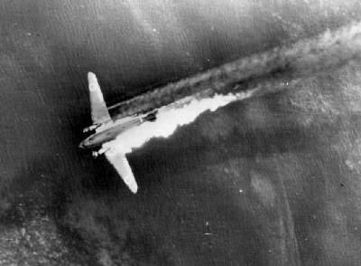 Japanese+plane+going+down.jpg